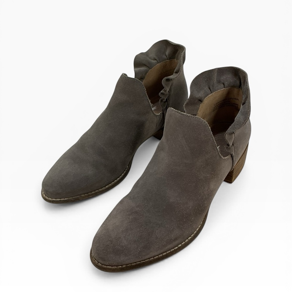 Seychelles Renouned Ruffle Ankle Boho Cottage Core Taupe Suede Booties Size 8